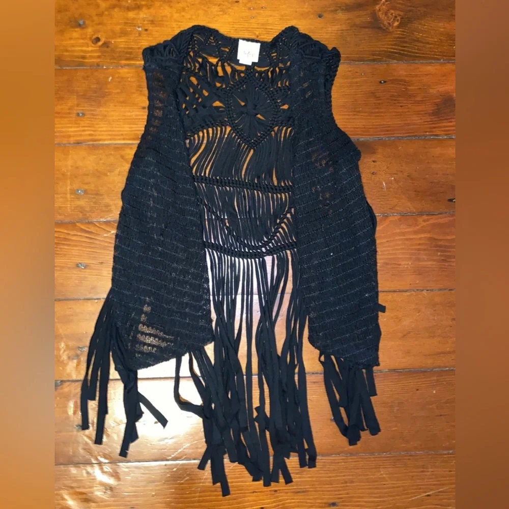 Fringe top - Picture 1 of 1